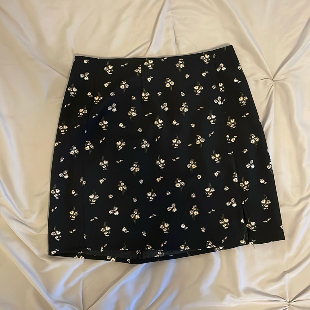 Black and Floral Aeropostale Mini/ Pencil Skirt